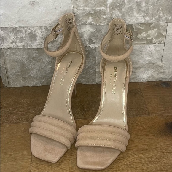 KENNETH COLE NEW YORK HART WOMENS HEEL. Wear any occasion SIZE 6.5 BUFF NWT - Picture 4 of 9
